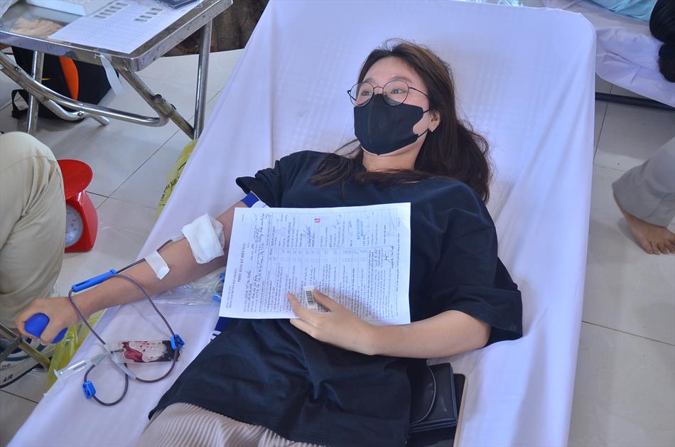 6 HIẾN MÁU TƯƠI ĐẸP 6 HIẾN MÁU TƯƠI ĐẸP
