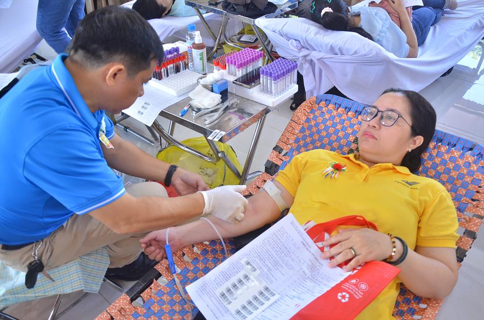 6 HIẾN MÁU TƯƠI ĐẸP 6 HIẾN MÁU TƯƠI ĐẸP