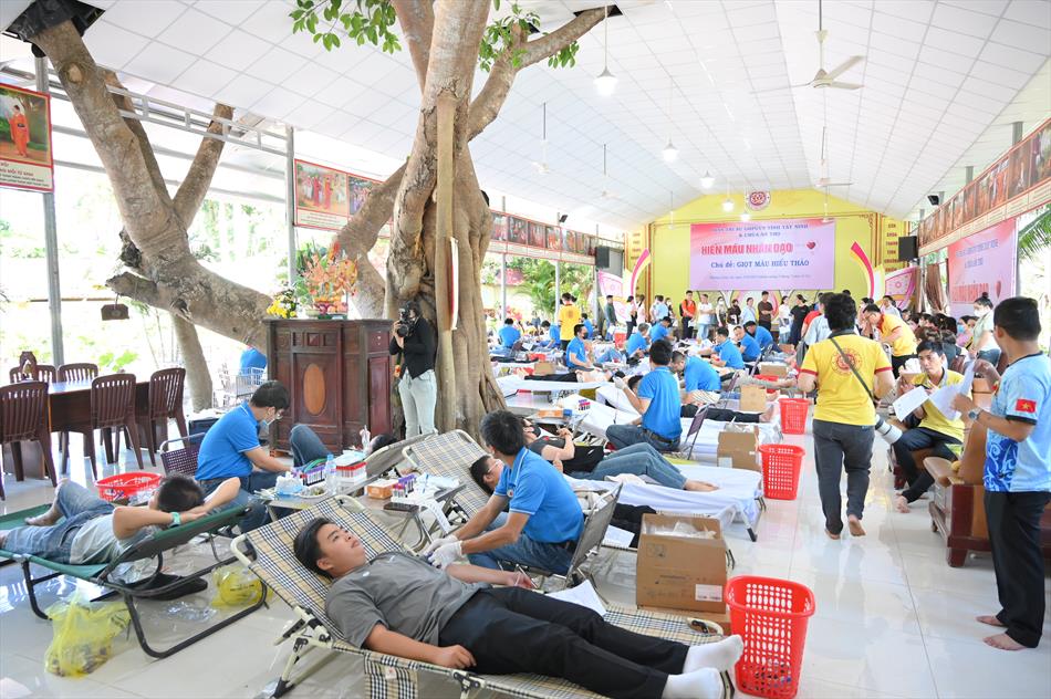 5 KHÔNG GIAN LẤY MÁU - CHỜ ĐẾN LƯỢT 5 KHÔNG GIAN LẤY MÁU - CHỜ ĐẾN LƯỢT