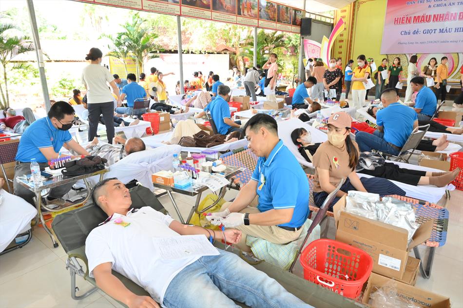 5 KHÔNG GIAN LẤY MÁU - CHỜ ĐẾN LƯỢT 5 KHÔNG GIAN LẤY MÁU - CHỜ ĐẾN LƯỢT