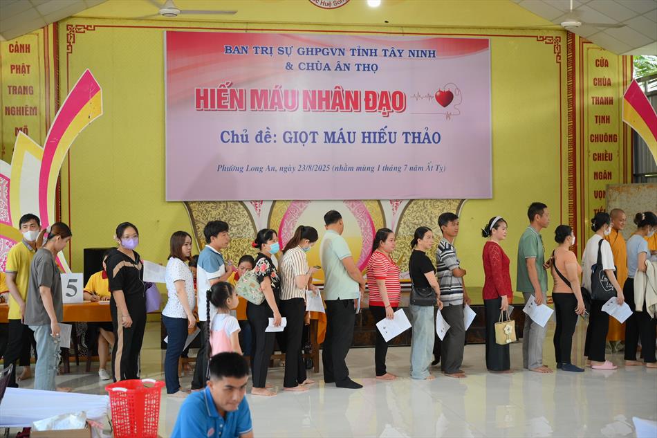 5 KHÔNG GIAN LẤY MÁU - CHỜ ĐẾN LƯỢT 5 KHÔNG GIAN LẤY MÁU - CHỜ ĐẾN LƯỢT