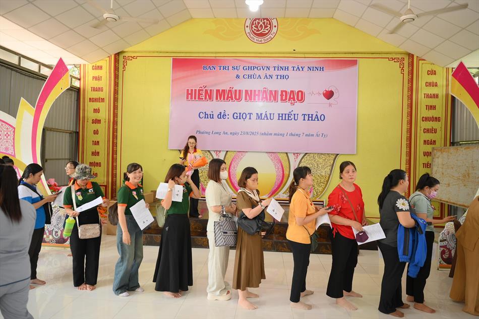 5 KHÔNG GIAN LẤY MÁU - CHỜ ĐẾN LƯỢT 5 KHÔNG GIAN LẤY MÁU - CHỜ ĐẾN LƯỢT