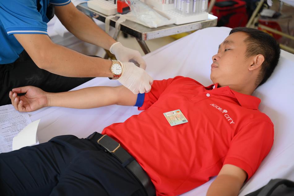 6 HIẾN MÁU TƯƠI ĐẸP 6 HIẾN MÁU TƯƠI ĐẸP