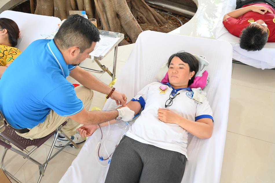 6 HIẾN MÁU TƯƠI ĐẸP 6 HIẾN MÁU TƯƠI ĐẸP