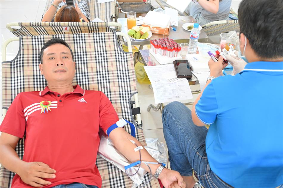 6 HIẾN MÁU TƯƠI ĐẸP 6 HIẾN MÁU TƯƠI ĐẸP
