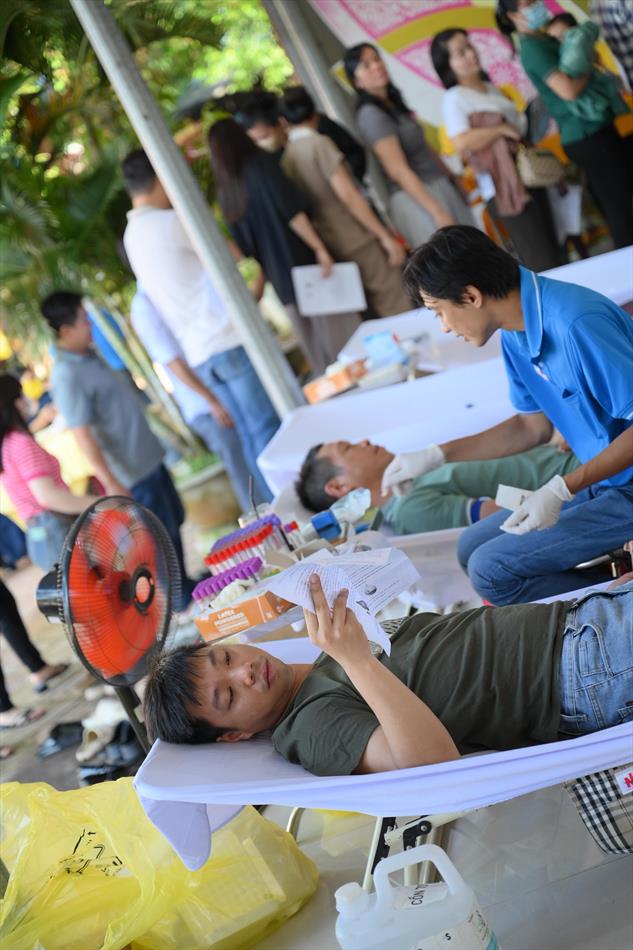 6 HIẾN MÁU TƯƠI ĐẸP 6 HIẾN MÁU TƯƠI ĐẸP