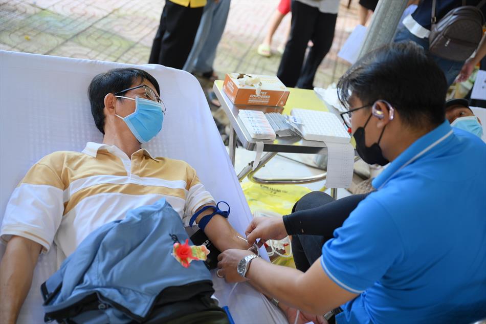 6 HIẾN MÁU TƯƠI ĐẸP 6 HIẾN MÁU TƯƠI ĐẸP