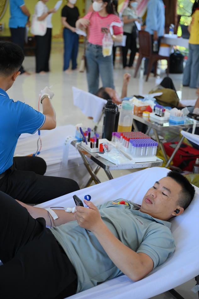 6 HIẾN MÁU TƯƠI ĐẸP 6 HIẾN MÁU TƯƠI ĐẸP