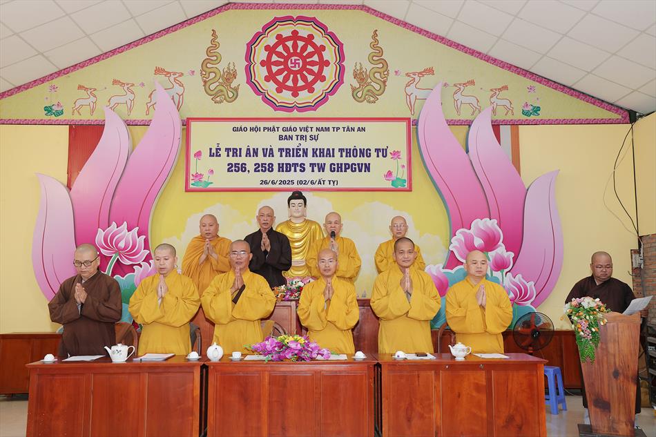 BUỔI LỄ TRANG NGHIÊM