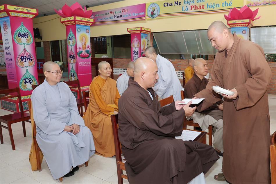 BUỔI LỄ TRANG NGHIÊM