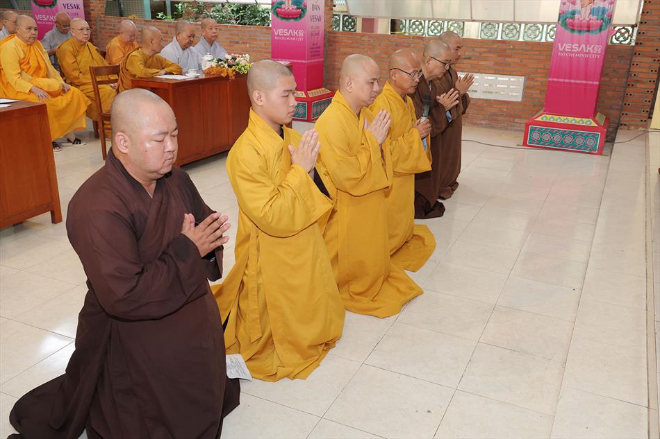 BUỔI LỄ TRANG NGHIÊM