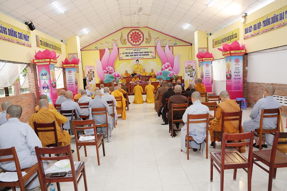 BUỔI LỄ TRANG NGHIÊM