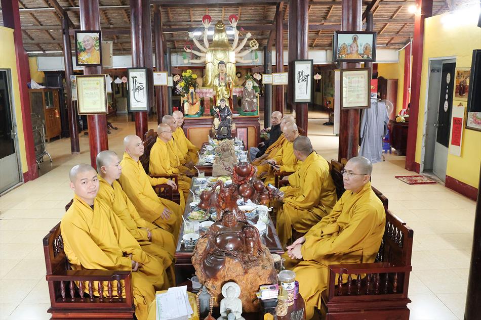 LƯU NIỆM LƯU NIỆM