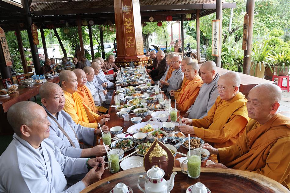 LƯU NIỆM LƯU NIỆM