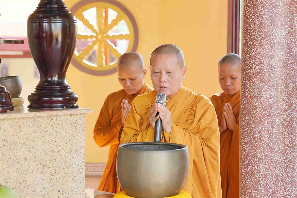 Ban Trị sự Phật giáo Thành phố Tân An thăm và chúc Tết đến quý giáo phẩm lãnh đạo Phật giáo và 30 tự viện trên địa bàn