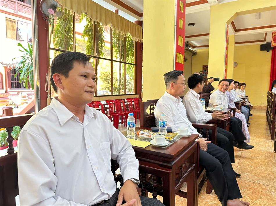 BÍ THƯ TỈNH UỶ LONG AN NGUYỄN VĂN QUYẾT THĂM VÀ CHÚC MỪNG ĐẠI LỄ PHẬT ĐẢN TẠI BAN TRỊ SỰ GHPGVN TỈNH LONG AN BÍ THƯ TỈNH UỶ LONG AN NGUYỄN VĂN QUYẾT THĂM VÀ CHÚC MỪNG ĐẠI LỄ PHẬT ĐẢN TẠI BAN TRỊ SỰ GHPGVN TỈNH LONG AN