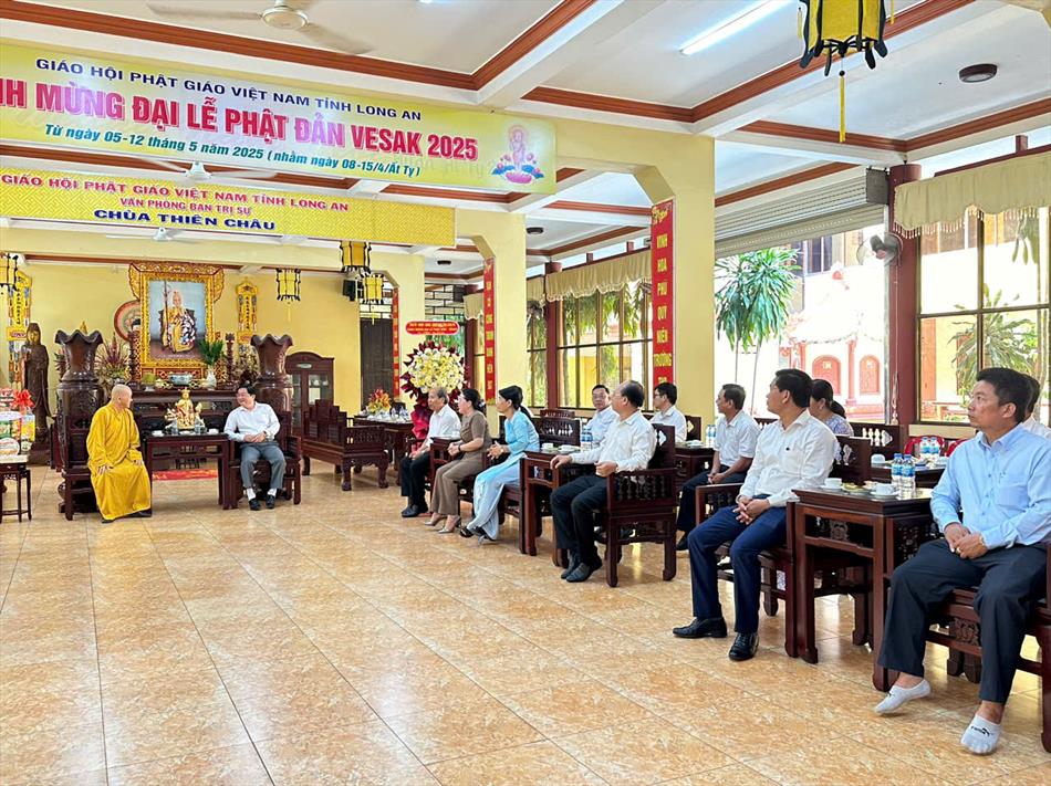 BÍ THƯ TỈNH UỶ LONG AN NGUYỄN VĂN QUYẾT THĂM VÀ CHÚC MỪNG ĐẠI LỄ PHẬT ĐẢN TẠI BAN TRỊ SỰ GHPGVN TỈNH LONG AN BÍ THƯ TỈNH UỶ LONG AN NGUYỄN VĂN QUYẾT THĂM VÀ CHÚC MỪNG ĐẠI LỄ PHẬT ĐẢN TẠI BAN TRỊ SỰ GHPGVN TỈNH LONG AN