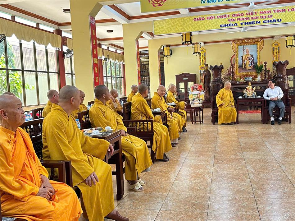 BÍ THƯ TỈNH UỶ LONG AN NGUYỄN VĂN QUYẾT THĂM VÀ CHÚC MỪNG ĐẠI LỄ PHẬT ĐẢN TẠI BAN TRỊ SỰ GHPGVN TỈNH LONG AN BÍ THƯ TỈNH UỶ LONG AN NGUYỄN VĂN QUYẾT THĂM VÀ CHÚC MỪNG ĐẠI LỄ PHẬT ĐẢN TẠI BAN TRỊ SỰ GHPGVN TỈNH LONG AN