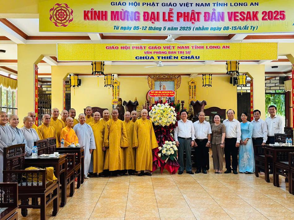 BÍ THƯ TỈNH UỶ LONG AN NGUYỄN VĂN QUYẾT THĂM VÀ CHÚC MỪNG ĐẠI LỄ PHẬT ĐẢN TẠI BAN TRỊ SỰ GHPGVN TỈNH LONG AN BÍ THƯ TỈNH UỶ LONG AN NGUYỄN VĂN QUYẾT THĂM VÀ CHÚC MỪNG ĐẠI LỄ PHẬT ĐẢN TẠI BAN TRỊ SỰ GHPGVN TỈNH LONG AN
