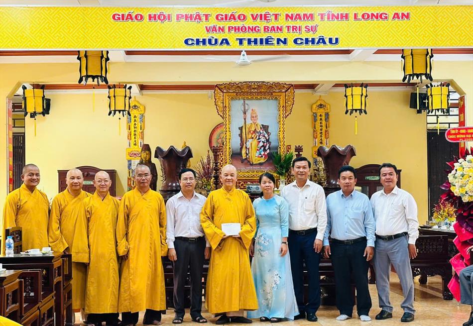 BÍ THƯ TỈNH UỶ LONG AN NGUYỄN VĂN QUYẾT THĂM VÀ CHÚC MỪNG ĐẠI LỄ PHẬT ĐẢN TẠI BAN TRỊ SỰ GHPGVN TỈNH LONG AN BÍ THƯ TỈNH UỶ LONG AN NGUYỄN VĂN QUYẾT THĂM VÀ CHÚC MỪNG ĐẠI LỄ PHẬT ĐẢN TẠI BAN TRỊ SỰ GHPGVN TỈNH LONG AN
