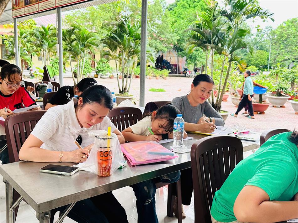 CHỮ ĐẸP – TÂM ĐẸP: BUỔI HỌC Ý NGHĨA TẠI CHÙA ÂN THỌ CHỮ ĐẸP – TÂM ĐẸP: BUỔI HỌC Ý NGHĨA TẠI CHÙA ÂN THỌ