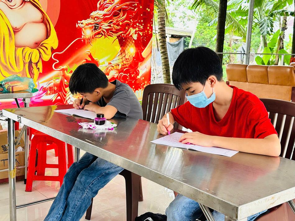 CHỮ ĐẸP – TÂM ĐẸP: BUỔI HỌC Ý NGHĨA TẠI CHÙA ÂN THỌ CHỮ ĐẸP – TÂM ĐẸP: BUỔI HỌC Ý NGHĨA TẠI CHÙA ÂN THỌ