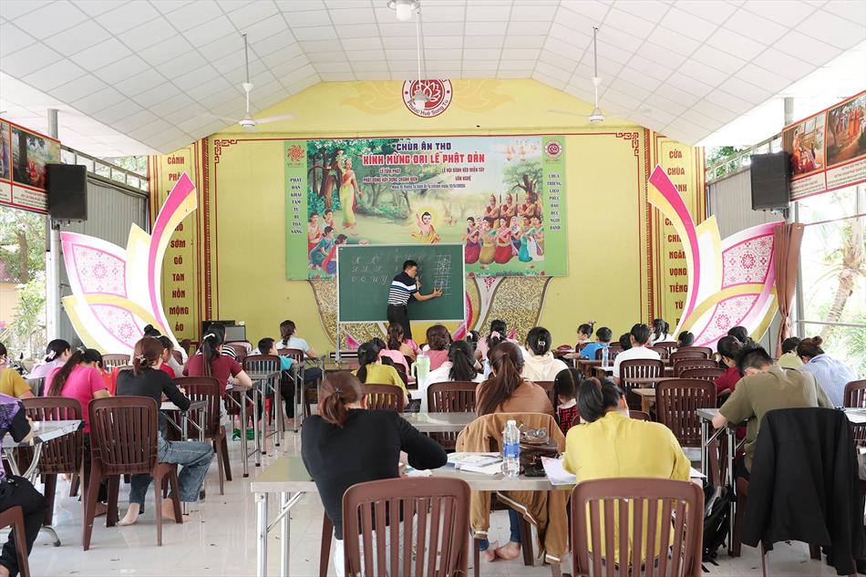 CHỮ ĐẸP – TÂM ĐẸP: BUỔI HỌC Ý NGHĨA TẠI CHÙA ÂN THỌ CHỮ ĐẸP – TÂM ĐẸP: BUỔI HỌC Ý NGHĨA TẠI CHÙA ÂN THỌ