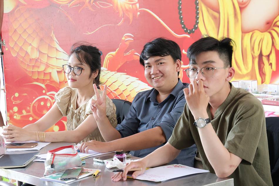 CHỮ ĐẸP – TÂM ĐẸP: BUỔI HỌC Ý NGHĨA TẠI CHÙA ÂN THỌ CHỮ ĐẸP – TÂM ĐẸP: BUỔI HỌC Ý NGHĨA TẠI CHÙA ÂN THỌ