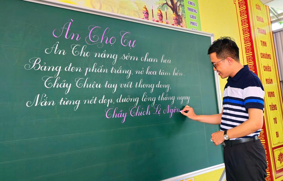 CHỮ ĐẸP – TÂM ĐẸP: BUỔI HỌC Ý NGHĨA TẠI CHÙA ÂN THỌ CHỮ ĐẸP – TÂM ĐẸP: BUỔI HỌC Ý NGHĨA TẠI CHÙA ÂN THỌ