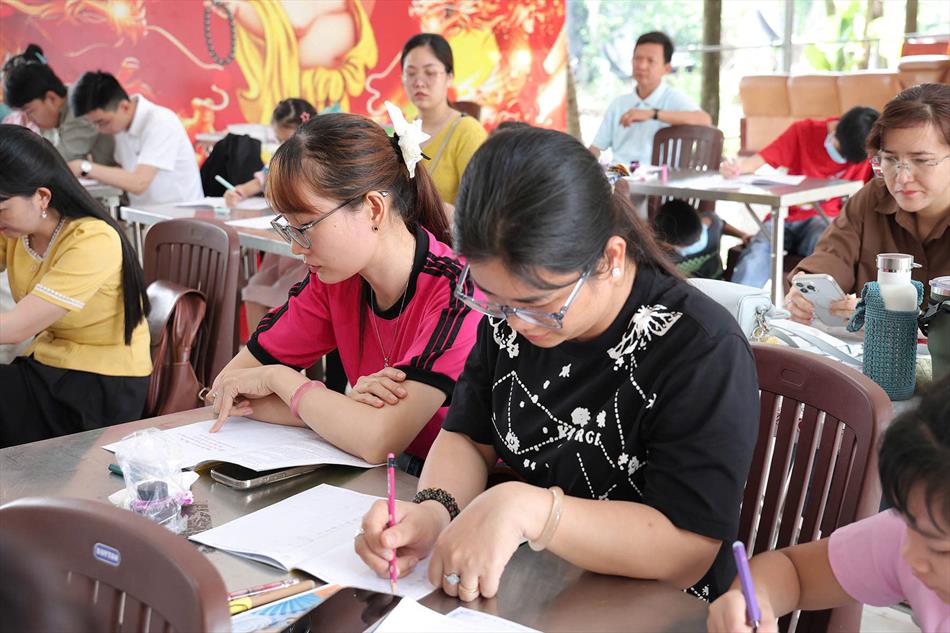 CHỮ ĐẸP – TÂM ĐẸP: BUỔI HỌC Ý NGHĨA TẠI CHÙA ÂN THỌ CHỮ ĐẸP – TÂM ĐẸP: BUỔI HỌC Ý NGHĨA TẠI CHÙA ÂN THỌ