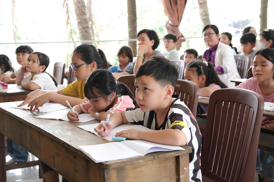 CHỮ ĐẸP – TÂM ĐẸP: BUỔI HỌC Ý NGHĨA TẠI CHÙA ÂN THỌ CHỮ ĐẸP – TÂM ĐẸP: BUỔI HỌC Ý NGHĨA TẠI CHÙA ÂN THỌ