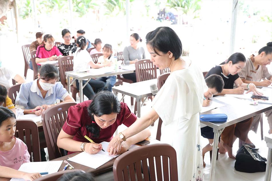 CHỮ ĐẸP – TÂM ĐẸP: BUỔI HỌC Ý NGHĨA TẠI CHÙA ÂN THỌ CHỮ ĐẸP – TÂM ĐẸP: BUỔI HỌC Ý NGHĨA TẠI CHÙA ÂN THỌ