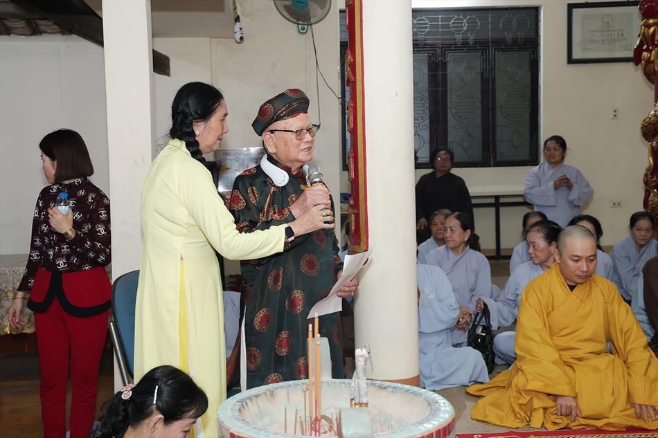 CHÙA ÂN THỌ TỤNG KINH CẦU NGUYỆN  CHÙA ÂN THỌ TỤNG KINH CẦU NGUYỆN