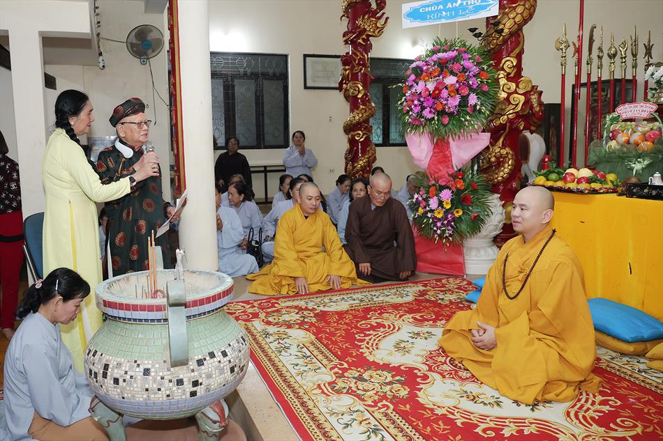 CHÙA ÂN THỌ TỤNG KINH CẦU NGUYỆN  CHÙA ÂN THỌ TỤNG KINH CẦU NGUYỆN