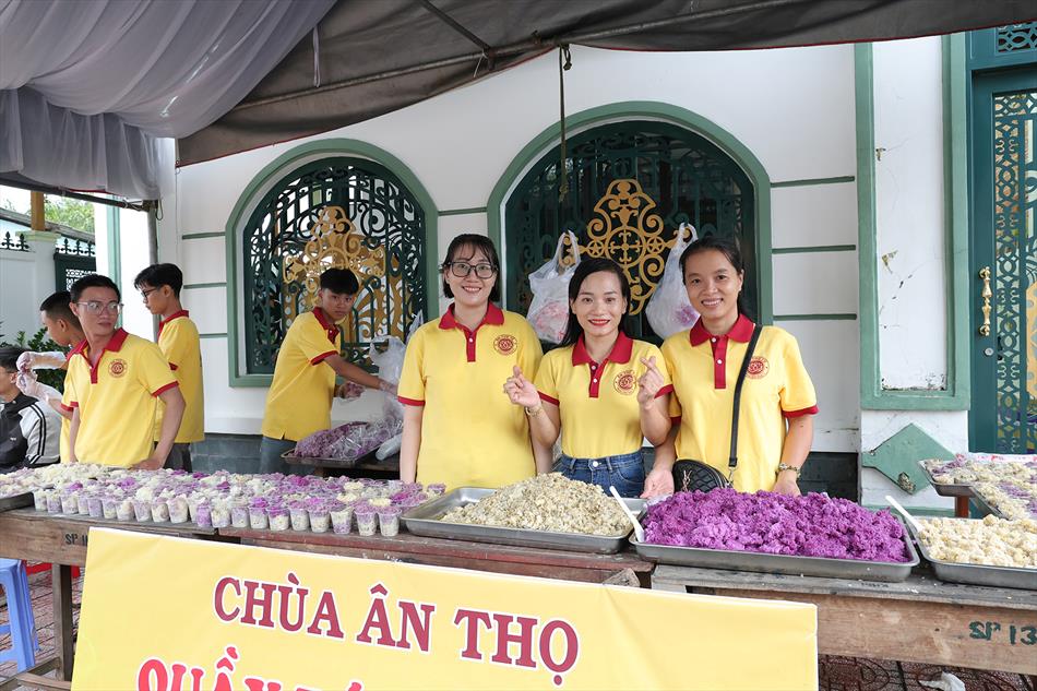 QUẦY BÁNH TỪ BI QUẦY BÁNH TỪ BI