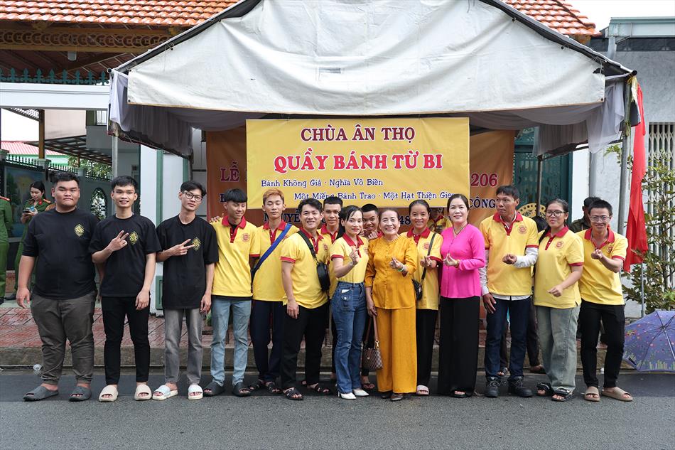 QUẦY BÁNH TỪ BI QUẦY BÁNH TỪ BI