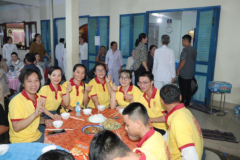 QUẦY BÁNH TỪ BI QUẦY BÁNH TỪ BI