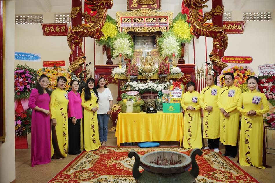 ĐOÀN TÌNH CA BẮC SƠN THAM GIA LỄ GIỖ ĐOÀN TÌNH CA BẮC SƠN THAM GIA LỄ GIỖ