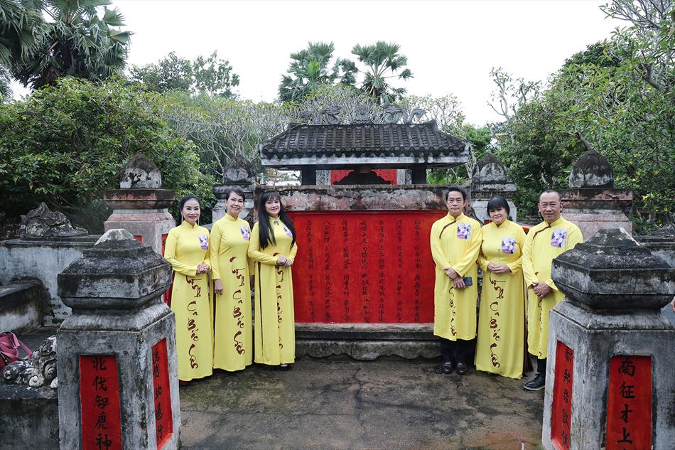 ĐOÀN TÌNH CA BẮC SƠN THAM GIA LỄ GIỖ ĐOÀN TÌNH CA BẮC SƠN THAM GIA LỄ GIỖ