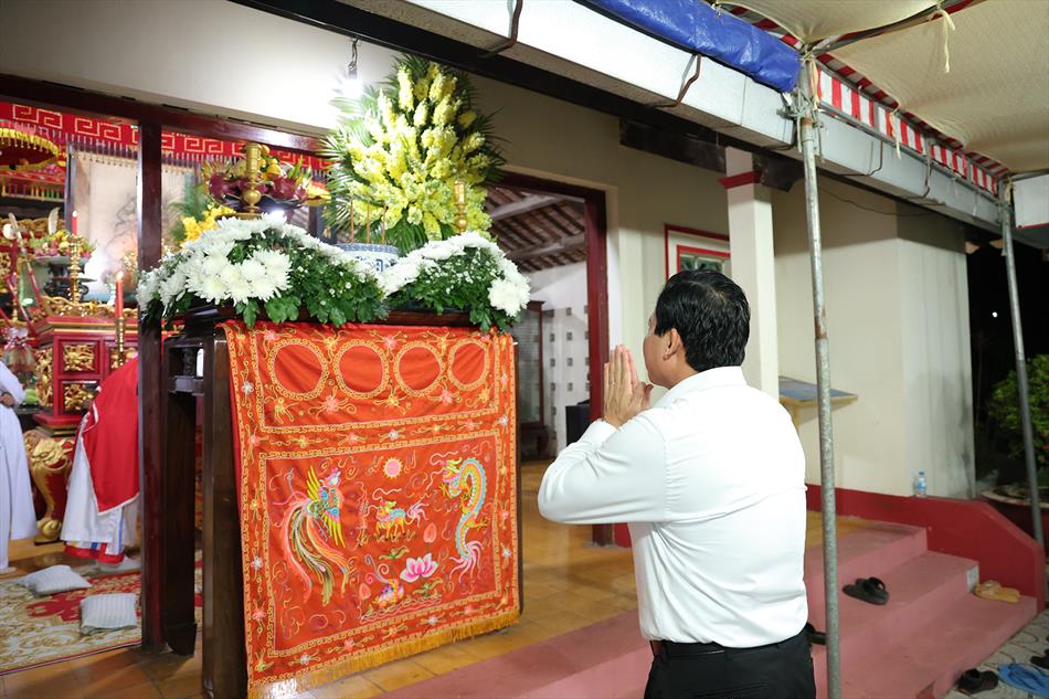 ÔNG PHẠM TẤN HOÀ THAM DỰ LỄ GIỖ ÔNG PHẠM TẤN HOÀ THAM DỰ LỄ GIỖ