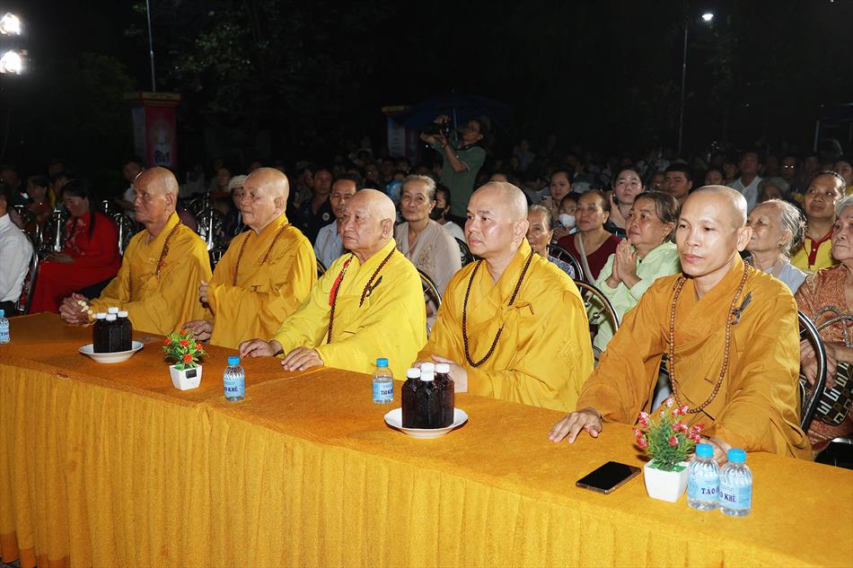 1 QUÝ TÔN ĐỨC VÀ ĐẠI BIỂU TRONG LỄ CHÍNH THỨC 1 QUÝ TÔN ĐỨC VÀ ĐẠI BIỂU TRONG LỄ CHÍNH THỨC