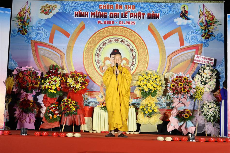 1 QUÝ TÔN ĐỨC VÀ ĐẠI BIỂU TRONG LỄ CHÍNH THỨC 1 QUÝ TÔN ĐỨC VÀ ĐẠI BIỂU TRONG LỄ CHÍNH THỨC