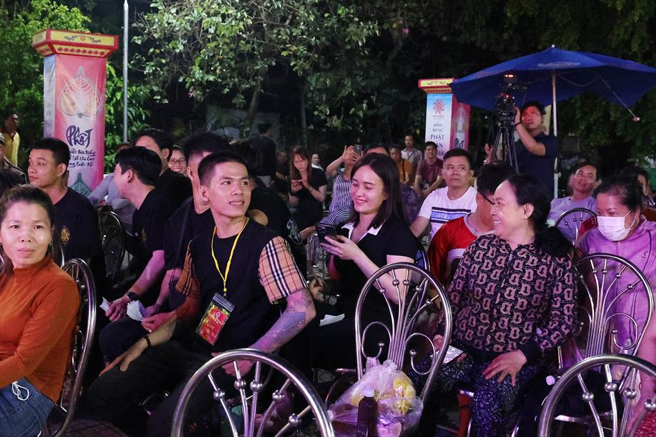 3 ĐẠI CHÚNG THAM DỰ 3 ĐẠI CHÚNG THAM DỰ