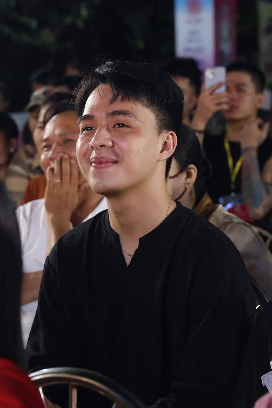3 ĐẠI CHÚNG THAM DỰ 3 ĐẠI CHÚNG THAM DỰ