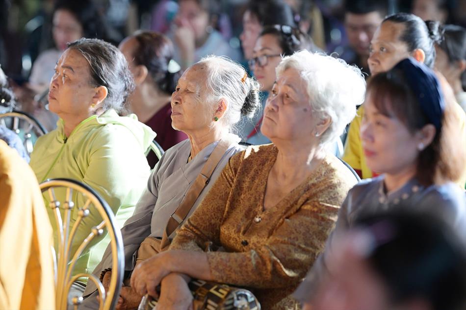 3 ĐẠI CHÚNG THAM DỰ 3 ĐẠI CHÚNG THAM DỰ