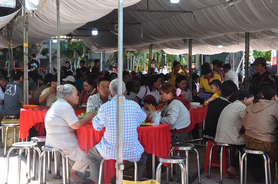 10 LỄ HỘI BÁNH XÈO QUY MÔ LỚN 10 LỄ HỘI BÁNH XÈO QUY MÔ LỚN