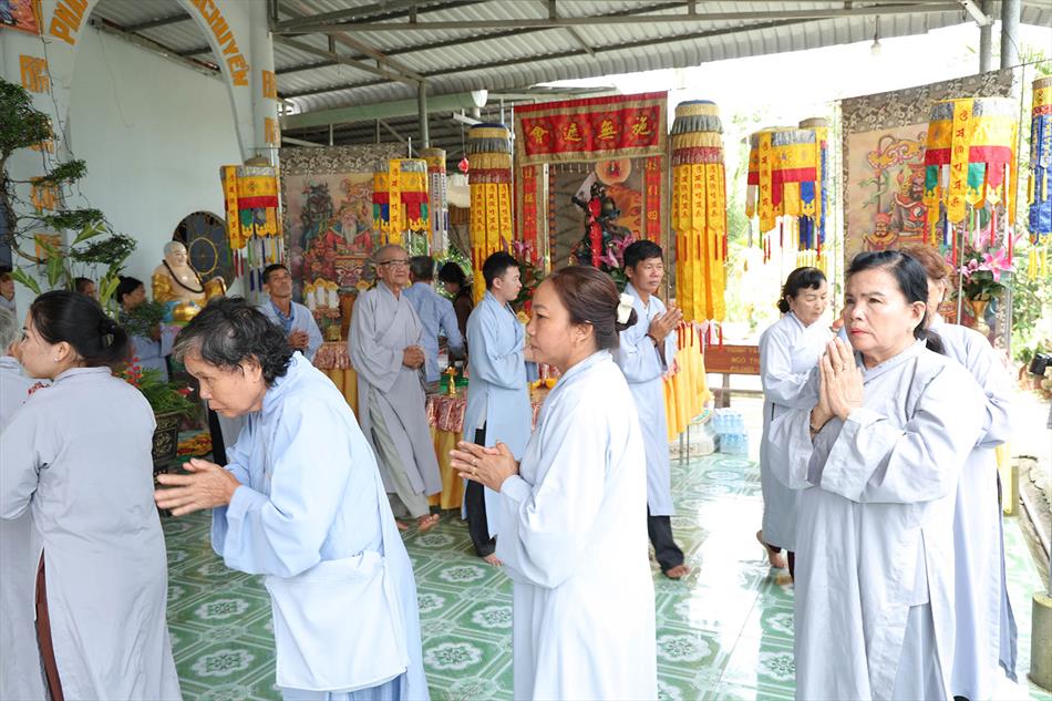 3 NGHI THỨC KHAI KINH, CÚNG NGỌ 3 NGHI THỨC KHAI KINH, CÚNG NGỌ