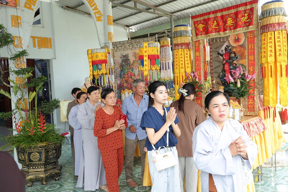 3 NGHI THỨC KHAI KINH, CÚNG NGỌ 3 NGHI THỨC KHAI KINH, CÚNG NGỌ