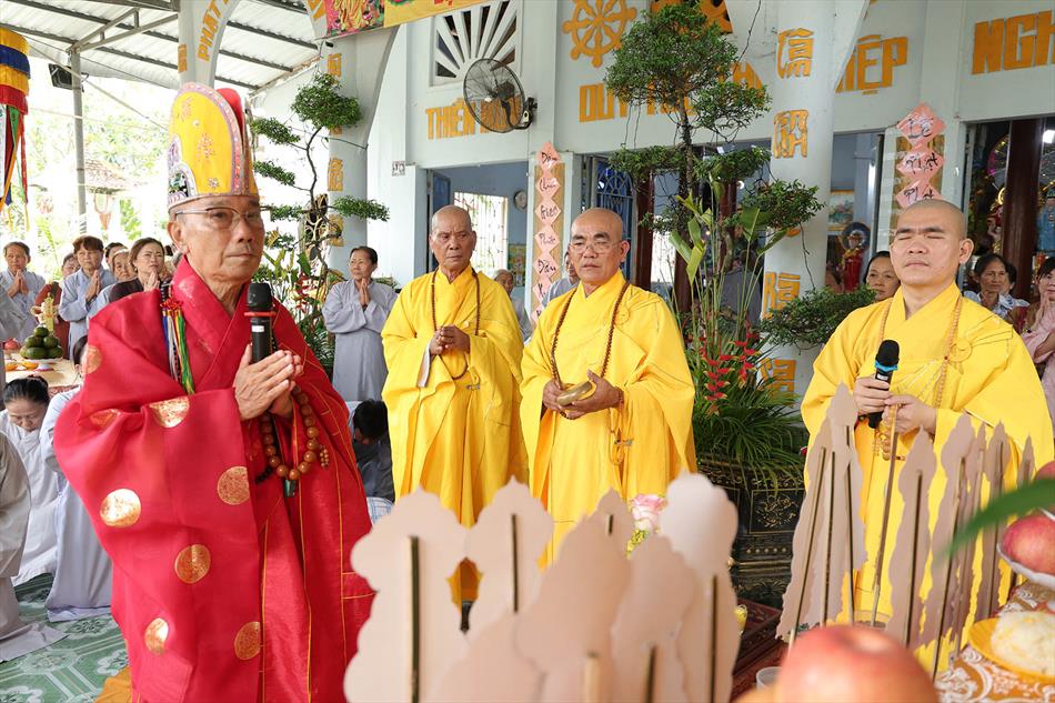 3 NGHI THỨC KHAI KINH, CÚNG NGỌ 3 NGHI THỨC KHAI KINH, CÚNG NGỌ