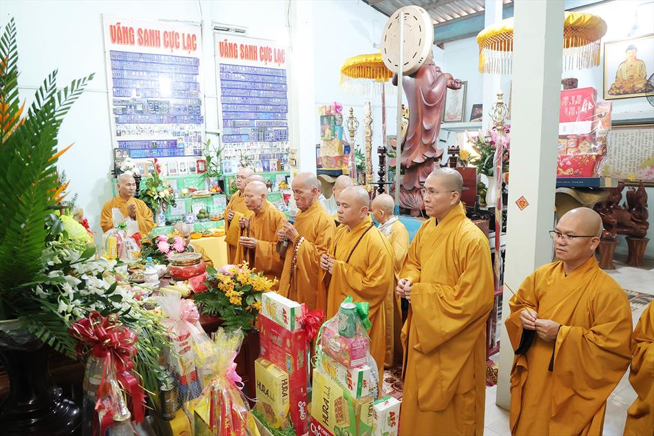 1 THẮP HƯƠNG TƯỞNG NIỆM 1 THẮP HƯƠNG TƯỞNG NIỆM